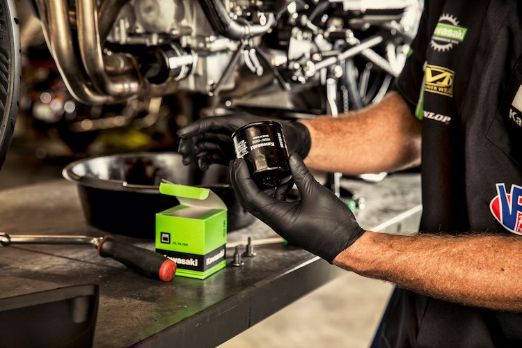 Always keep a professional, clean working space for your Kawasaki.